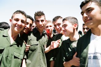 シリア旅行記：アレッポの学生たちに取り囲まれる。アレッポ観光。バックギャモン。