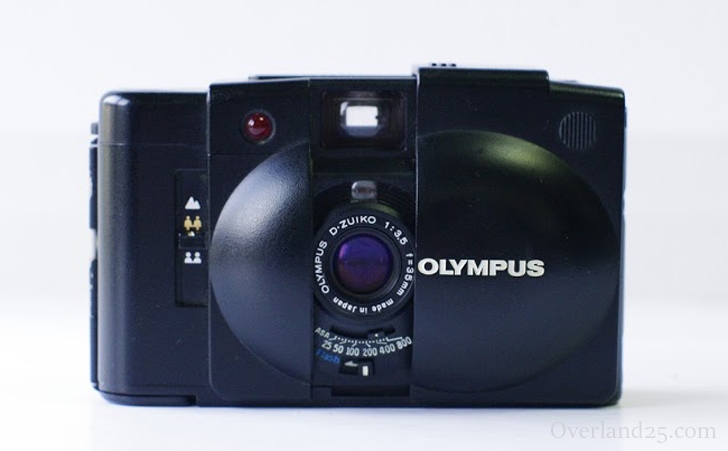 Olympus XA2の使い方。カメラ初のグッドデザイン賞！いつでも持ち歩き 